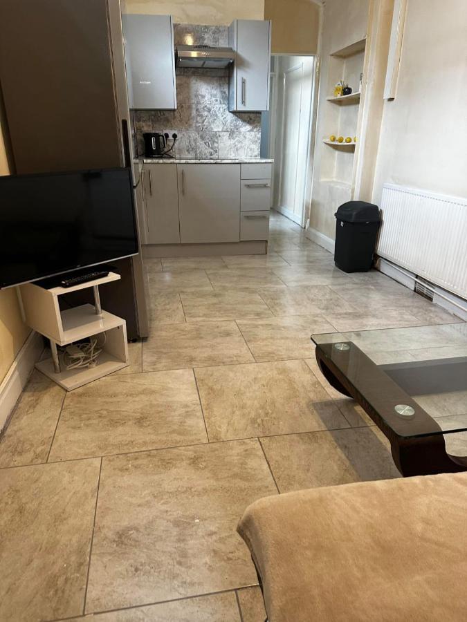 Bloomsbury Apartments - Edgware London Extérieur photo